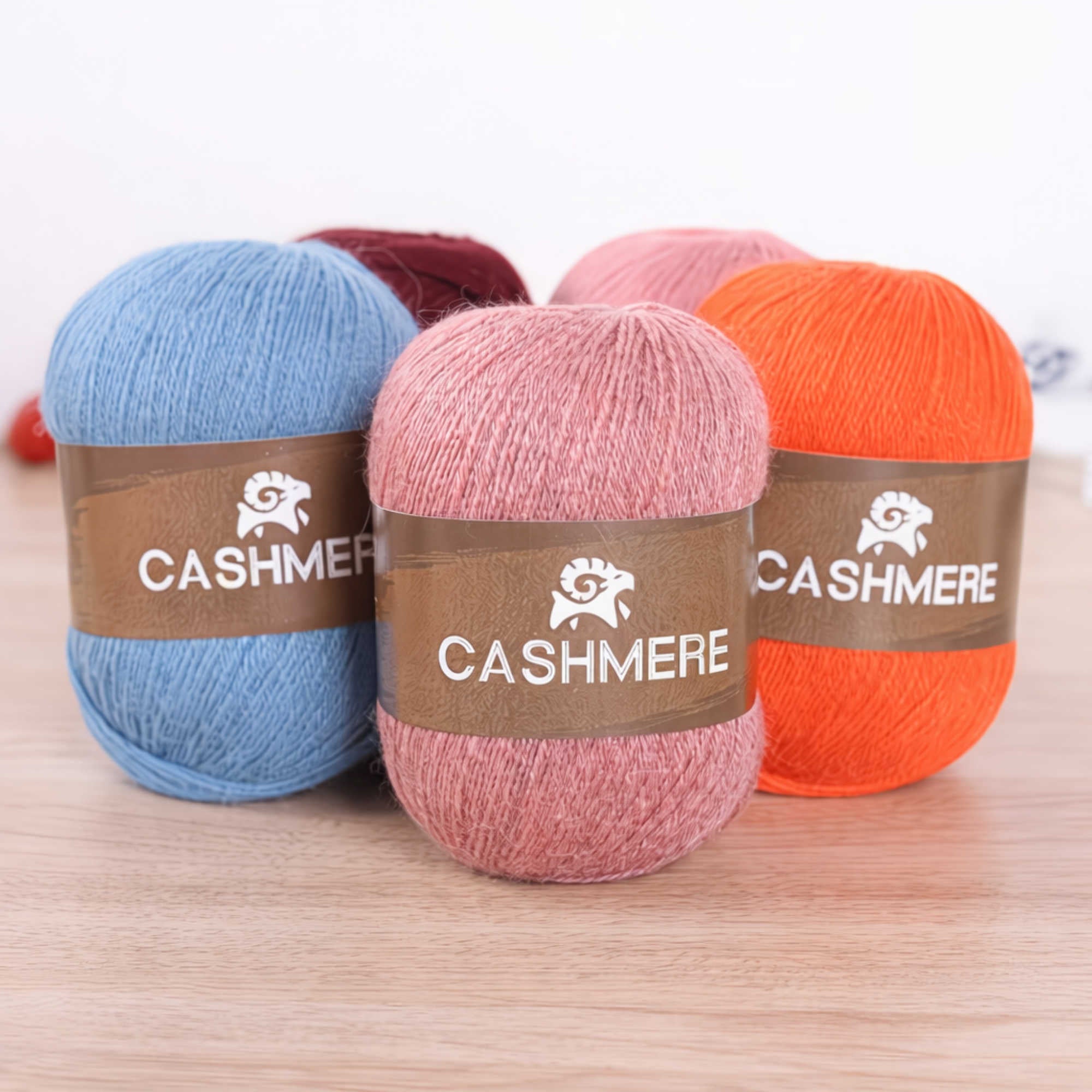 NOMIRO 100 % Kaschmir Wollgarn - 300 g Set aus 6 Knäueln - weiches Premium Strickgarn für Winterkleidung und Accessoires