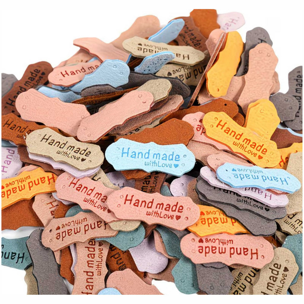 Handmade Labels aus Kunstleder zum Annähen in verschiedenen Farben für Strick und Häkelprojekte